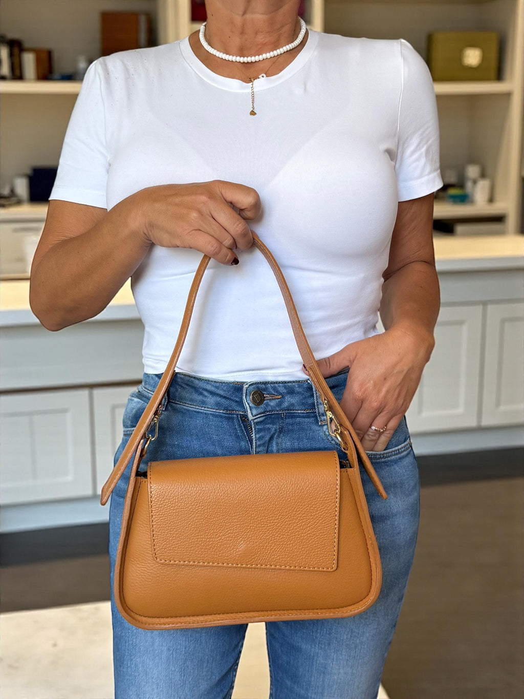 Structured Saddle in Pebbled Leather