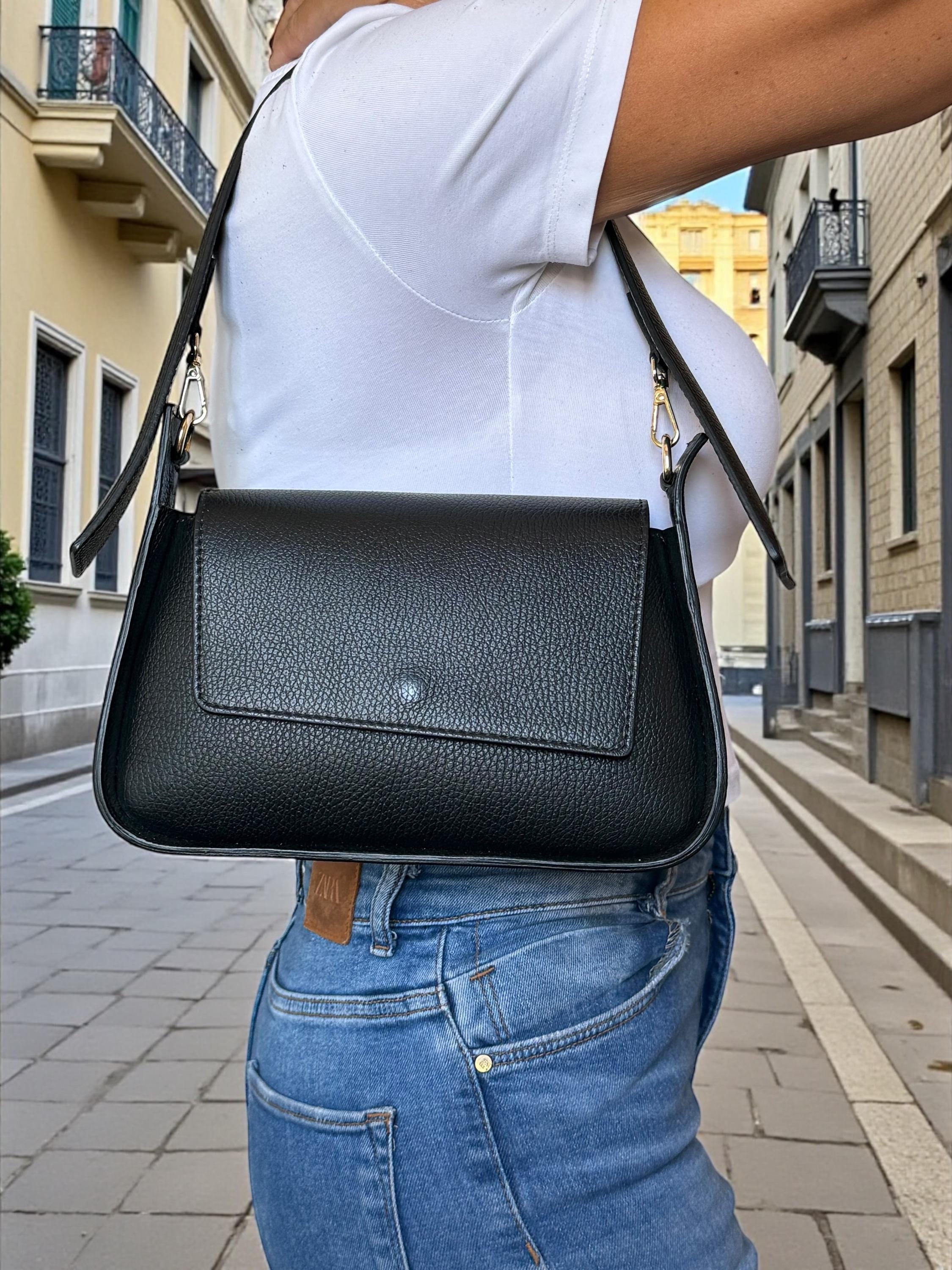 Saddle Pebbled Leather