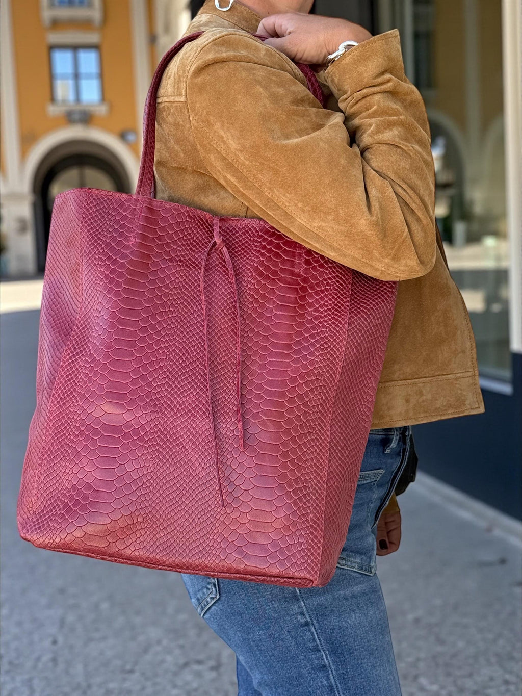Embossed Genuine leather Ruby Tote shopper bag
