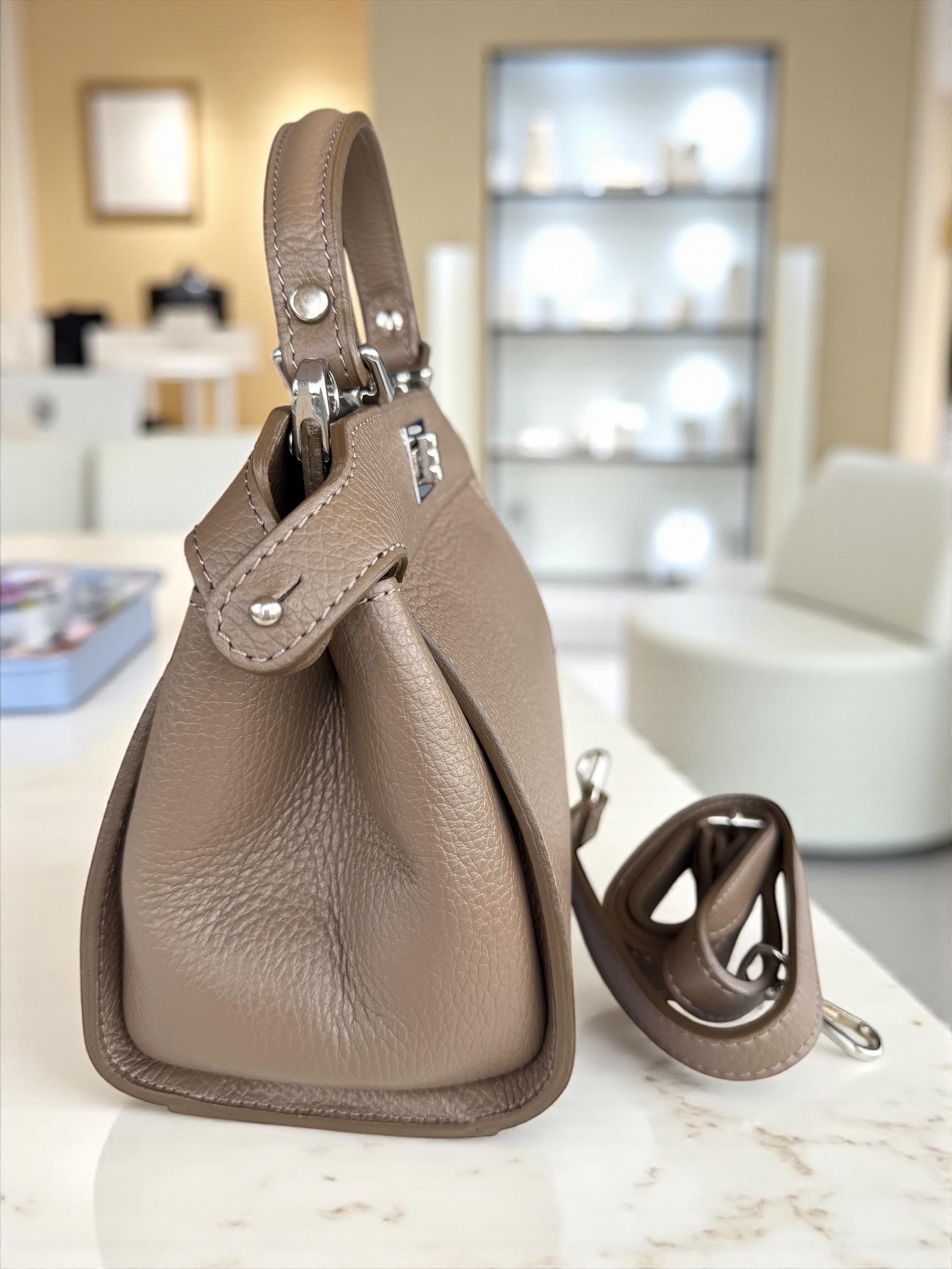 Pebble Leather Classic Toupe saddle handbag