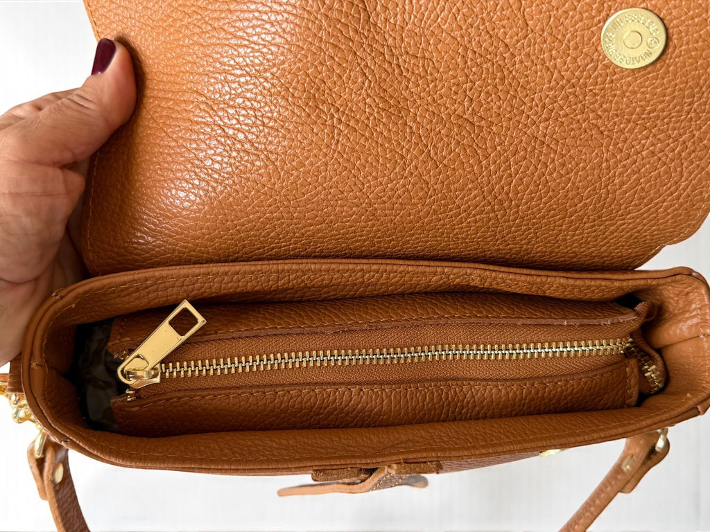 zipper closure flap bag