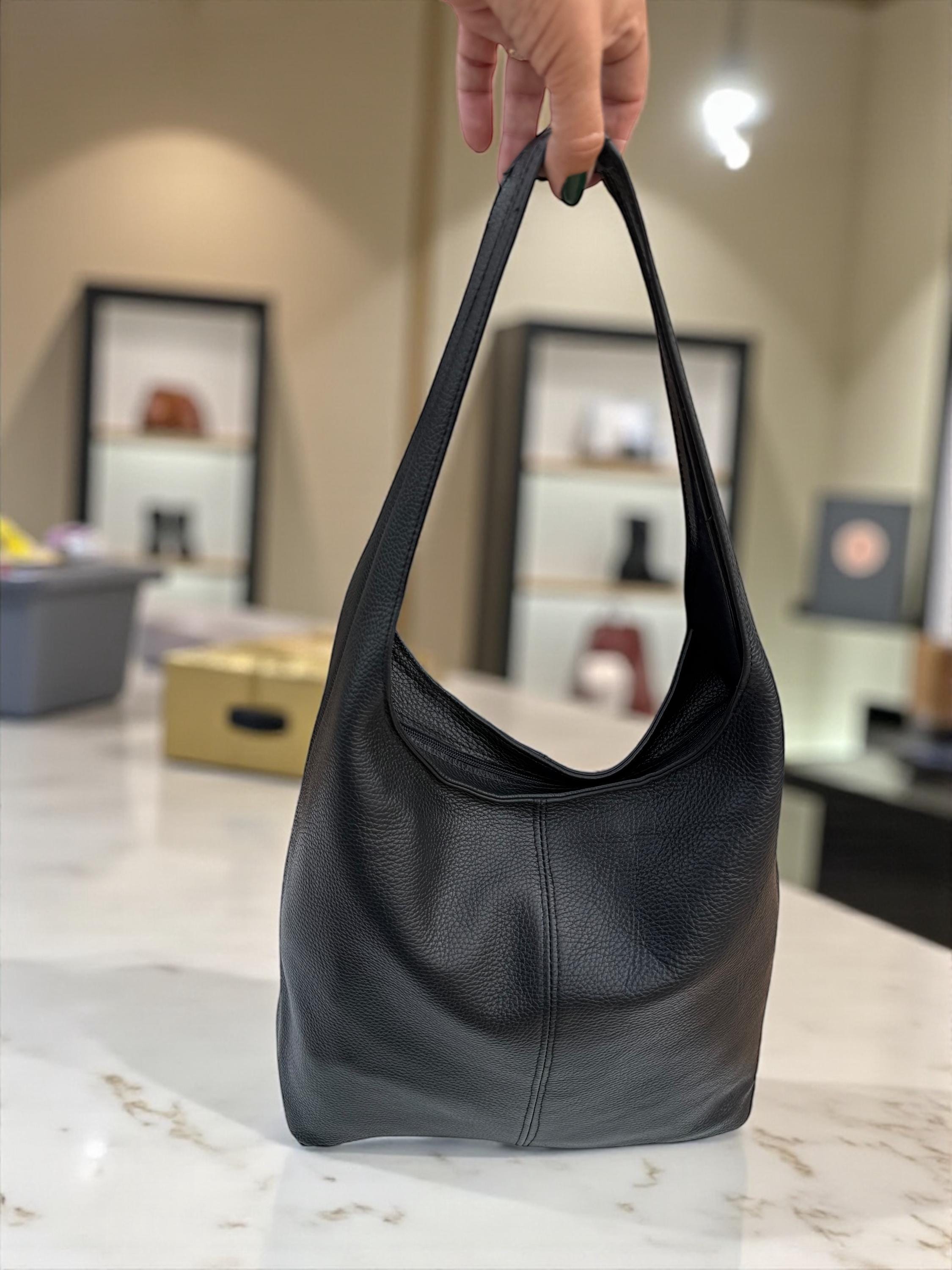 Spacious tote bag in black genuine leather  Paloma Palomo