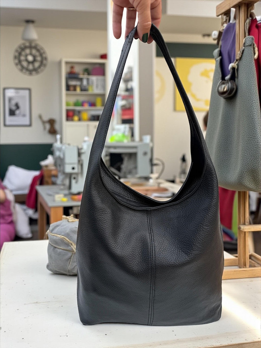 University shopper bag in black pebbled leather Paloma Palomo